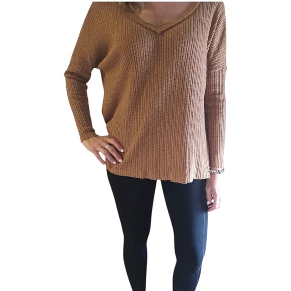 LA MIEL Tops - Womens La Miel Med Flowy Top